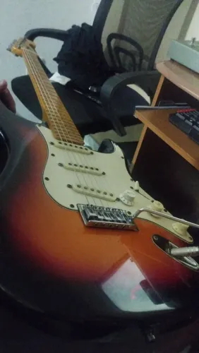 Guitarra Tagima 530 