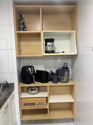 2 ninchos de MDF tom madeira já como local para microondas