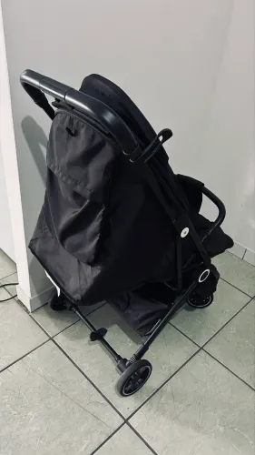 ? Carrinho de Bebê Eavae ? Excelente estado ? apenas 1 mês de uso ? Dobrável e prático .