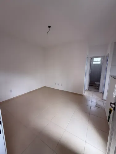Condomínio altos do maguari no 40h 4 andar escada primeira locação