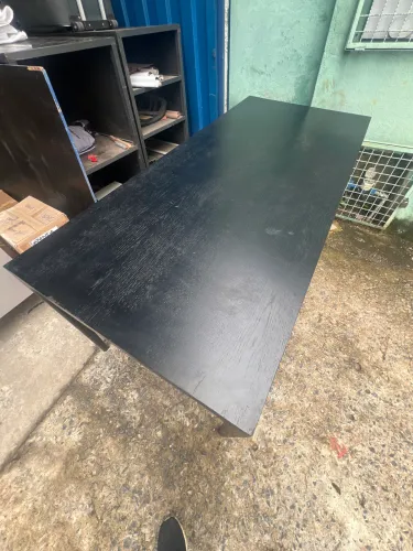 Mesa de jantar preta