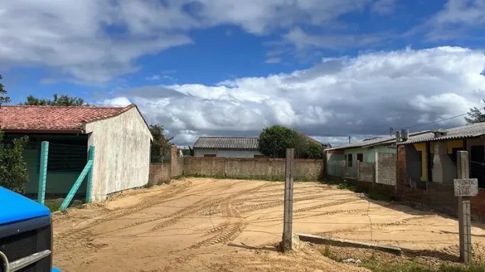 Terreno à venda no Balneário Presidente!