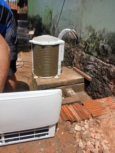 Fazemos limpeza instalação e manutenção de ar