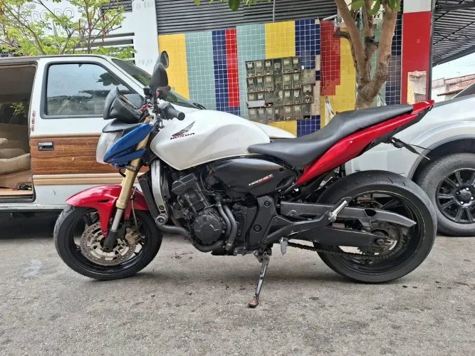 Hornet 600f no precinho