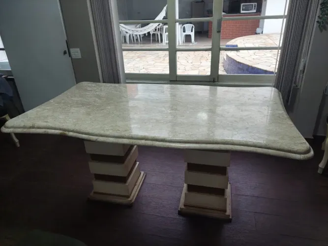 Mesa em mármore travertino 6 lugares
