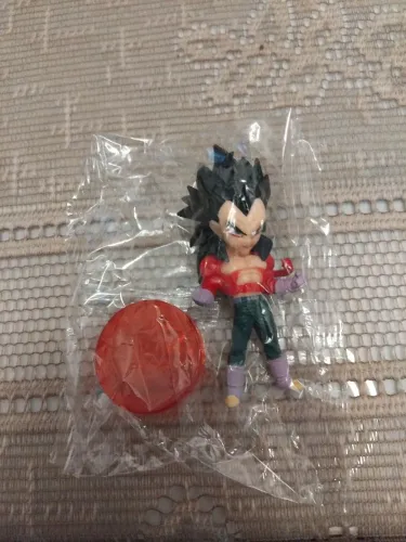 Vegeta sj4 de 7 a 8 cm