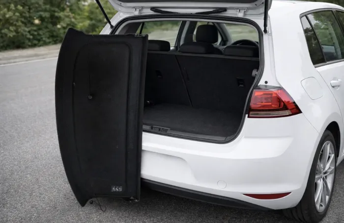 Tampão bagageiro Golf MK7 original