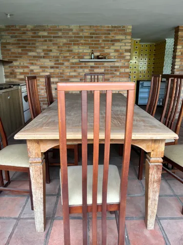 Mesa de jantar em madeira de demolição 8 lugares