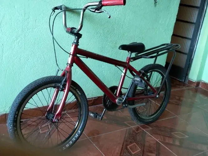 Bicicleta aro 20 semi nova