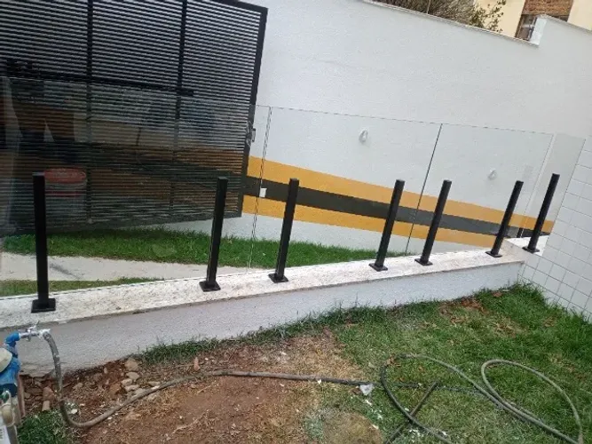 Manutenção de portas, janelas e box vidro temperado, promoção de box em vidro temperado