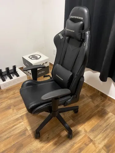 Cadeira Gamer DXRacer Prince P132