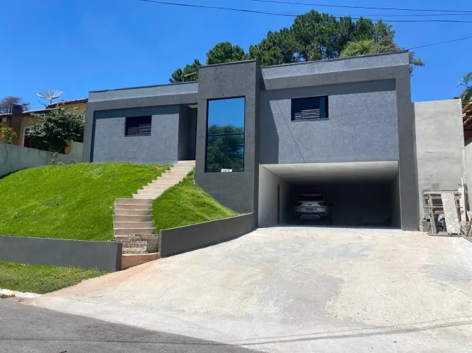 Casa Nova com Piscina em Condomínio Fechado ? Alto Padrão no São Fernando