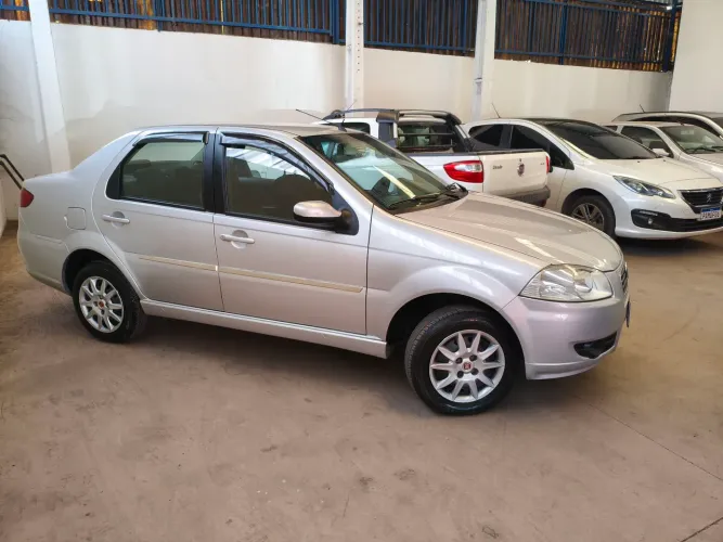 Fiat Siena EL Celeb. 1.0 MPI Fire Flex 8V 4P 2011