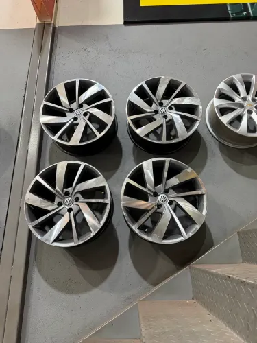 04 roda aro 18 furação 4x100