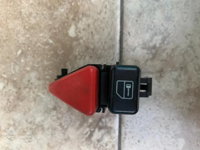 Botao pisca alerta travas mercedes classe a 160/190 original