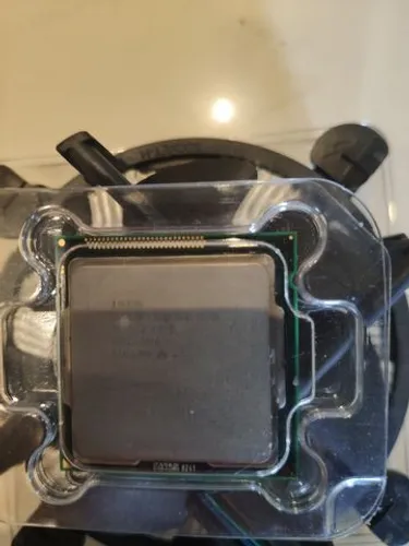 Processador Celeron 2.4 GHZ Com cooler * Nunca usado