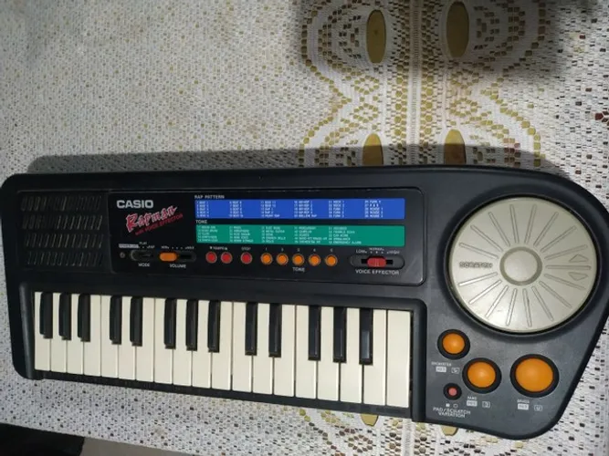 Vendo teclado Casio rapman with voice effector