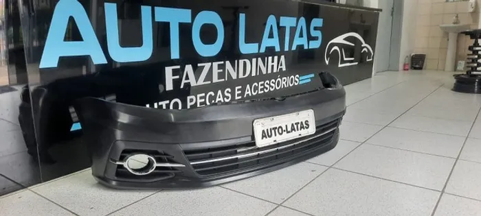 Parachoque gol Voyage g7  com grades e friso cromado