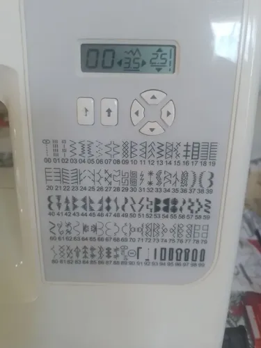 Máquina de Costura Singer - 100 Pontos - Excelente Estado