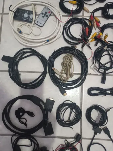 Roteador Cabos e Conexões 