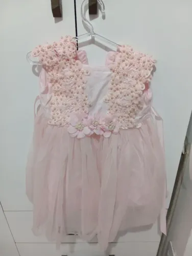 Vestido bordado rosê
