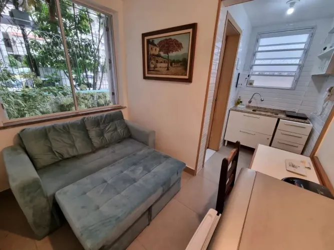 Oportunidade em Copacabana! Conjugadão térreo de 30m²