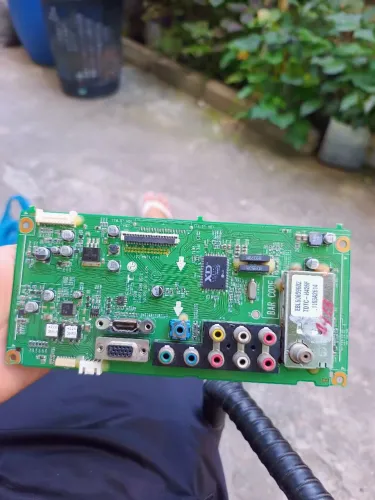Placa Principal (mainboard) para a TV/monitor LG M227WAP-PM, modelo EAX61528105 