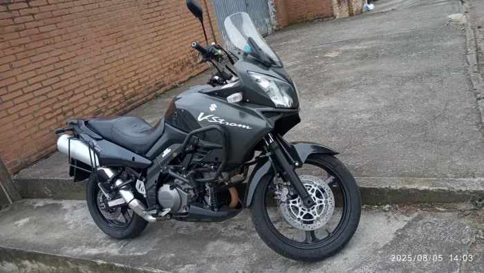 VStrom DL 1000cc 2008. Vendo ou Troco por moto de menor cilindrada ou carro!