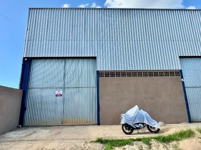 Alugo GALPÃO com 385m² no bairro IBC [Próx. ao São Bernardo Apart Hospital] - Colatina/ES