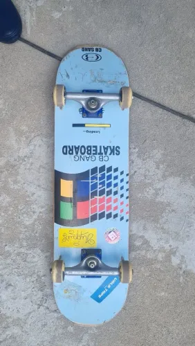 Skate profissional usado
