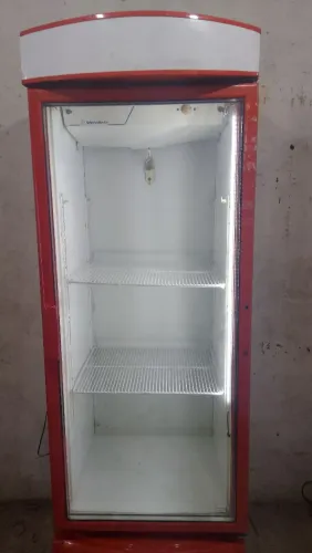 Freezer Esposito da coca cola com garantia de 3 mes