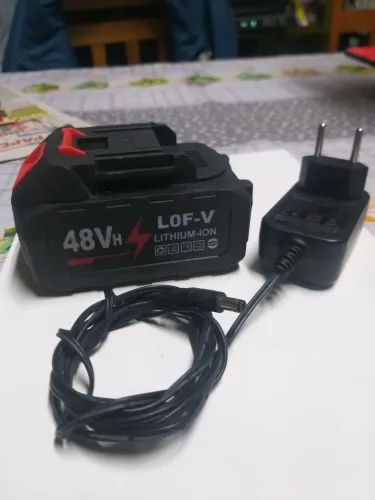 Bateria 48v e carregador Lithium-ion **leia a descrição **