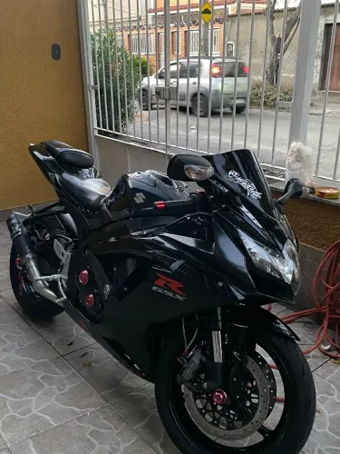 GSX-R Srad 750