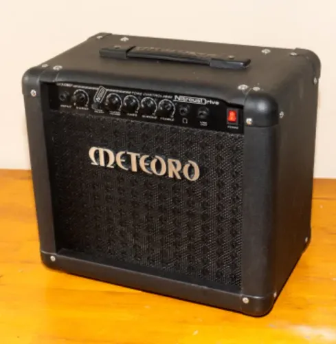 Amplificador Meteoro Nitrous Drive 30W
