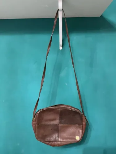 Bolsa marrom couro verdadeiro