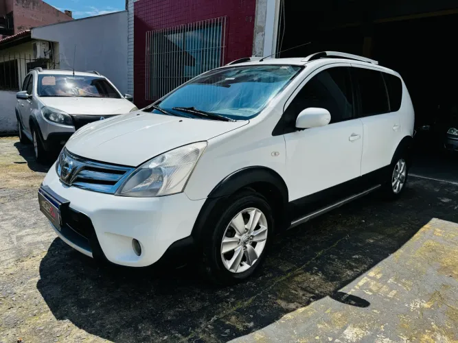 Nissan Livina X-Gear 1.8 ? Oferta Imperdível R$32.900