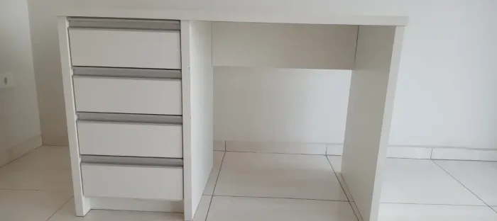 Mesa para Estudo e Trabalho