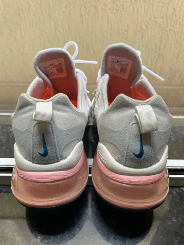 Nike Air Max 270 Rosa e Branco