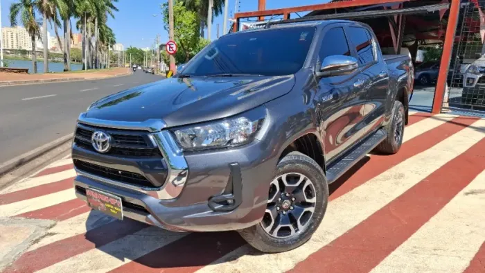 Toyota Hilux CD SRV 4X4 2.8 TDI Diesel Aut. 2024