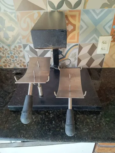 Racleteira Raclette De Mesa Elétrica Dois Queijos 1200W 220V