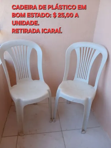 CADEIRAS DE PLÁSTICO