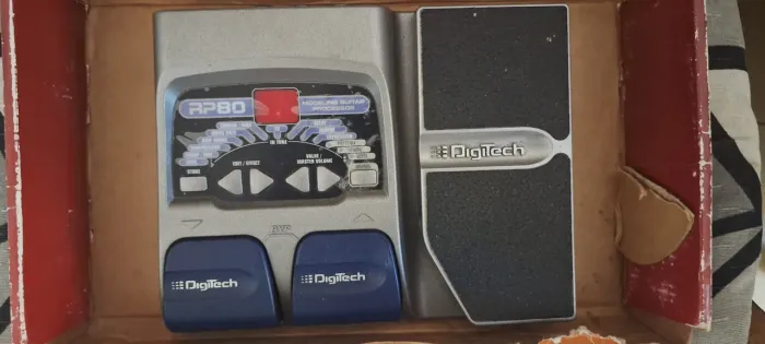 Pedaleira Digitech RP80 - Excelente Estado - Multi-efeitos