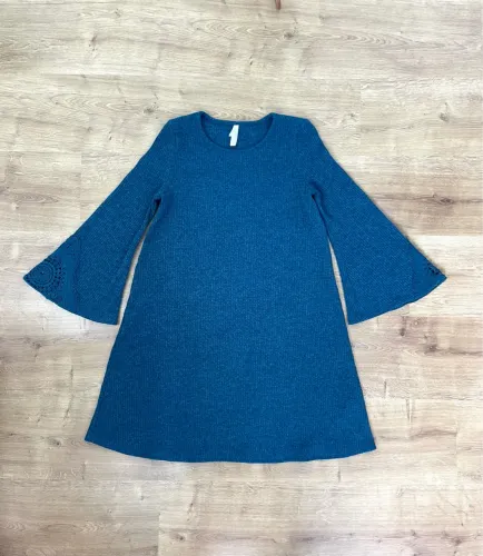 Vestido tricô Azul 10 - 12 anos com detalhes delicados