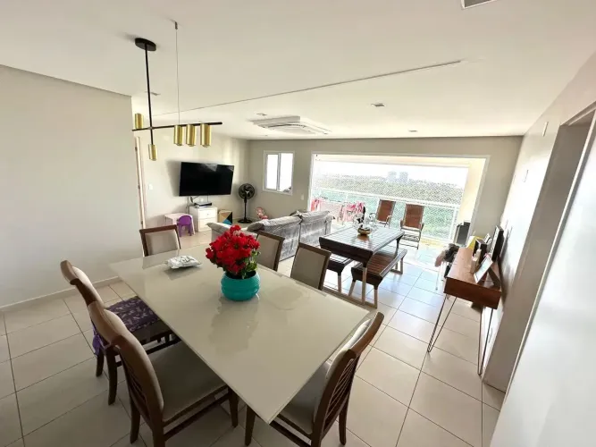 Vendo Apartamento no Jardim de Veneto, 131m², 3 Suítes, Vista Rangedor