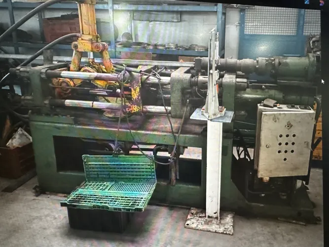 Injetora de Plástico Industrial