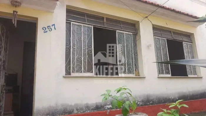 Casa comercial no Fonseca com 6 cômodos