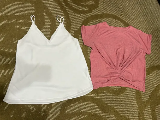 Kit com 2 blusas femininas - tamanho GG