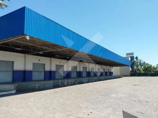 Excelente deposito/Armazém/Pavilhão com docas de carga e descarga