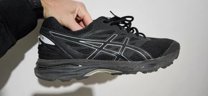 Asics cumulus tam. 42