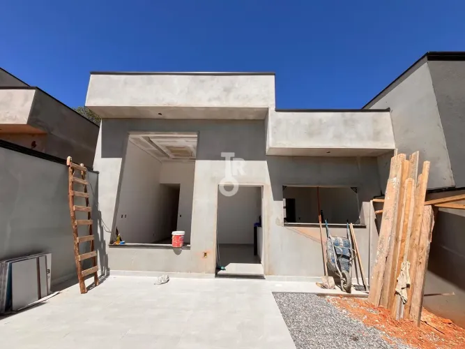 CASA PARA VENDA | 92,97M² | 3 DORMITÓRIOS | 1 SUÍTE | PORTAS BALCÃO AUTOMATIZADAS | JARDIM